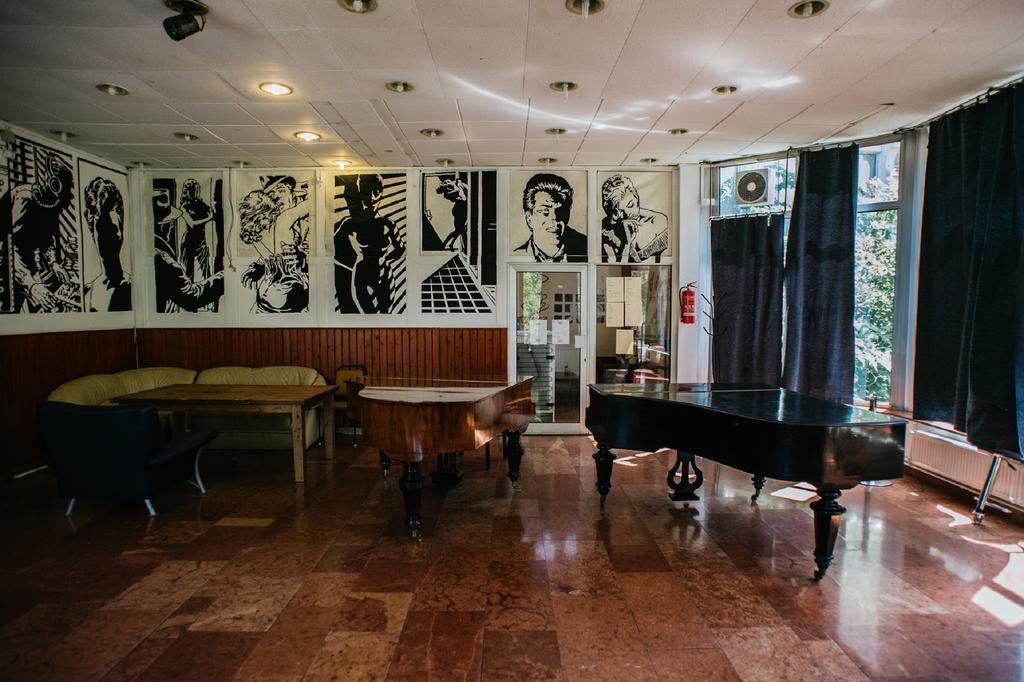 City Hostel Pest 35. Budapest Ngoại thất bức ảnh